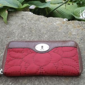 Fossil quilted red and brown wallet